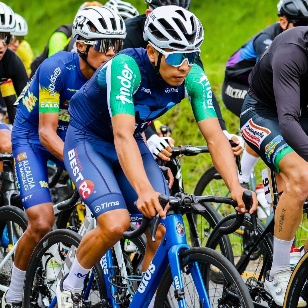 The_vueltaacolombiaoficial_race_with_cycling.teambestpc_and_Gios_in_action_United_by_the_passion_for_cycling_santim0ntenegr0_movistarteamec_bestpcec.jpg